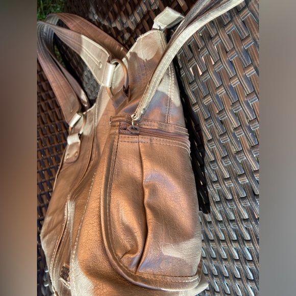 Kenneth Cole Reaction bronze faux leather handbag - Picture 5 of 10